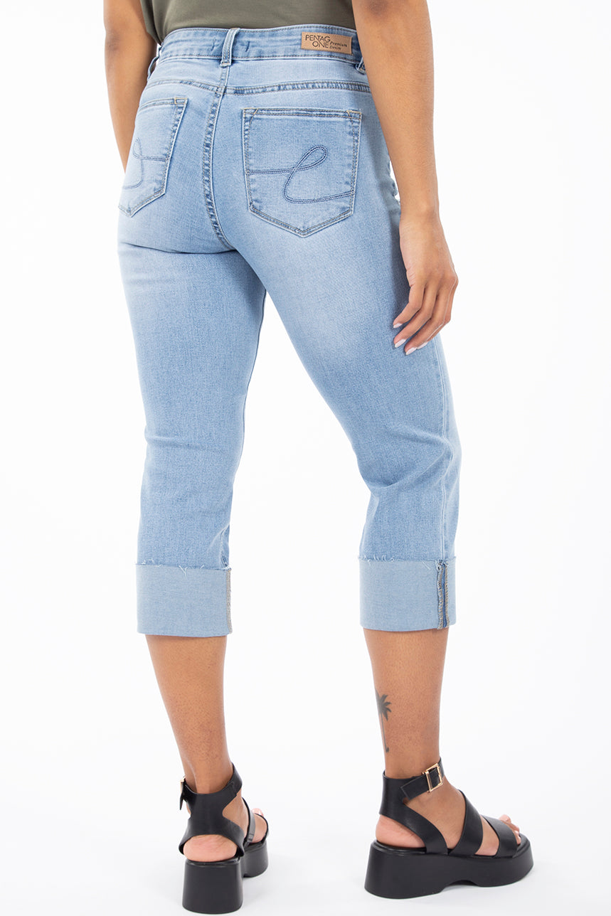 J Brand Capri Cropped Skinny Distressed Jeans in Surge Destruct