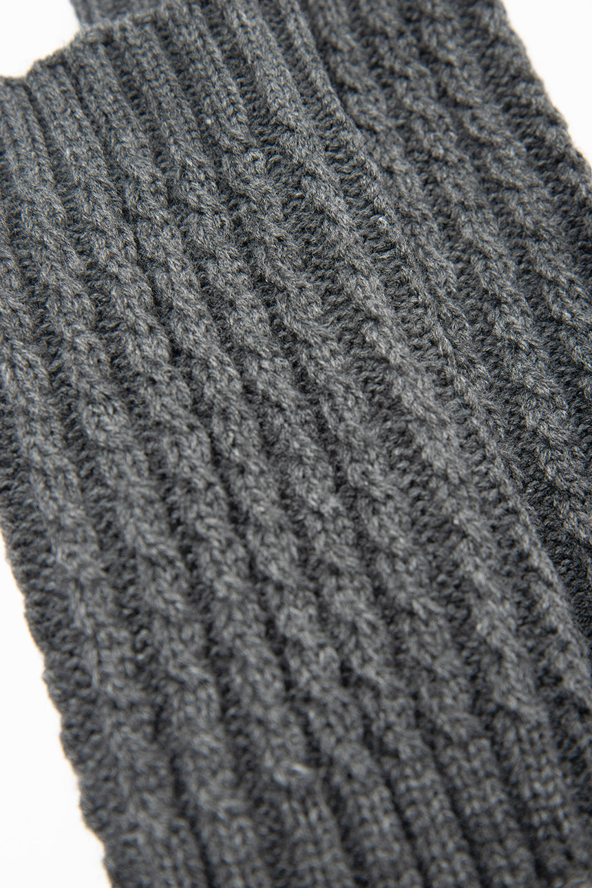 Textured knit fingerless gloves